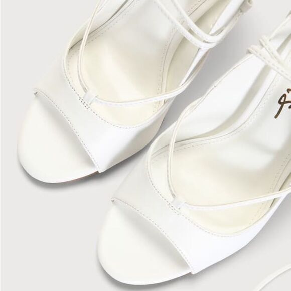 Lulu’s White Lace Up Strappy Sandals Lulu’s 7.5 - Picture 5 of 8